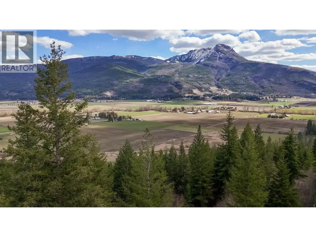 1600 60 Street Sw, Salmon Arm